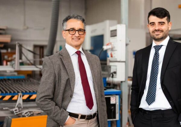 Quando la competenza tecnica non basta più, serve una strategia. FC GROUP, azienda tarantina specializzata nella climatizzazione industriale per ambienti estremi, ha deciso di fare il salto di qualità: da eccellenza poco conosciuta a punto di riferimento nazionale. In questo articolo raccontiamo come la stiamo aiutando a trasformare il know-how tecnico in una macchina commerciale che funziona.