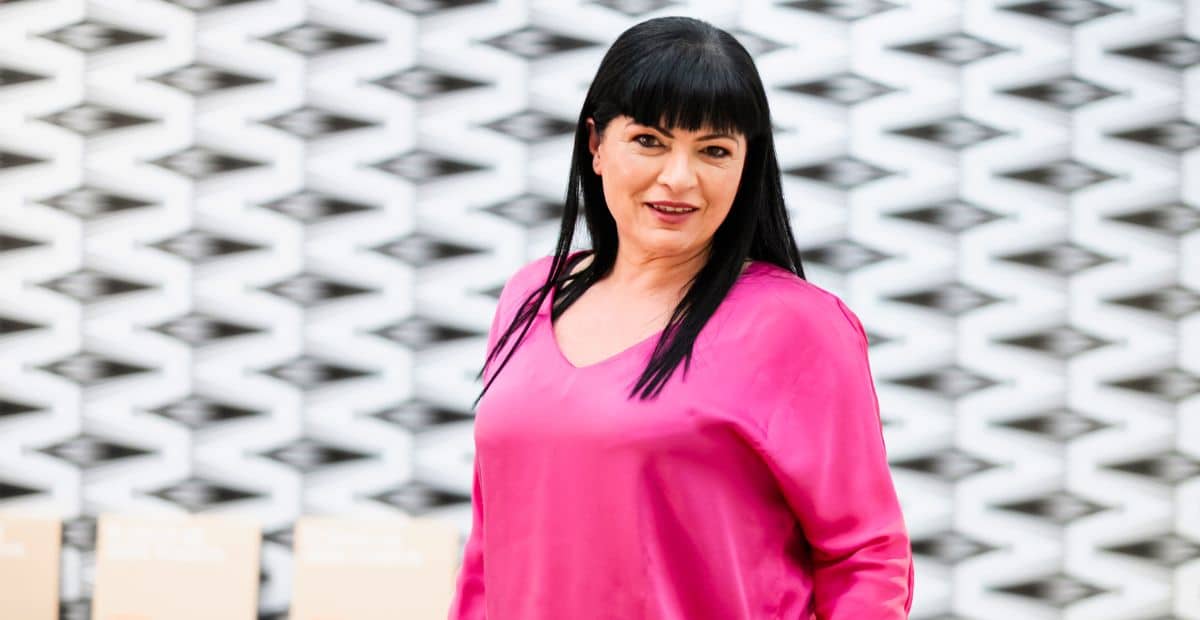 Sconti infissi: Monica Nenna di Alluminox spiega la verità sui finti sconti in fattura e le rottamazioni gonfiate. Così ha costruito un brand sull'onestà
